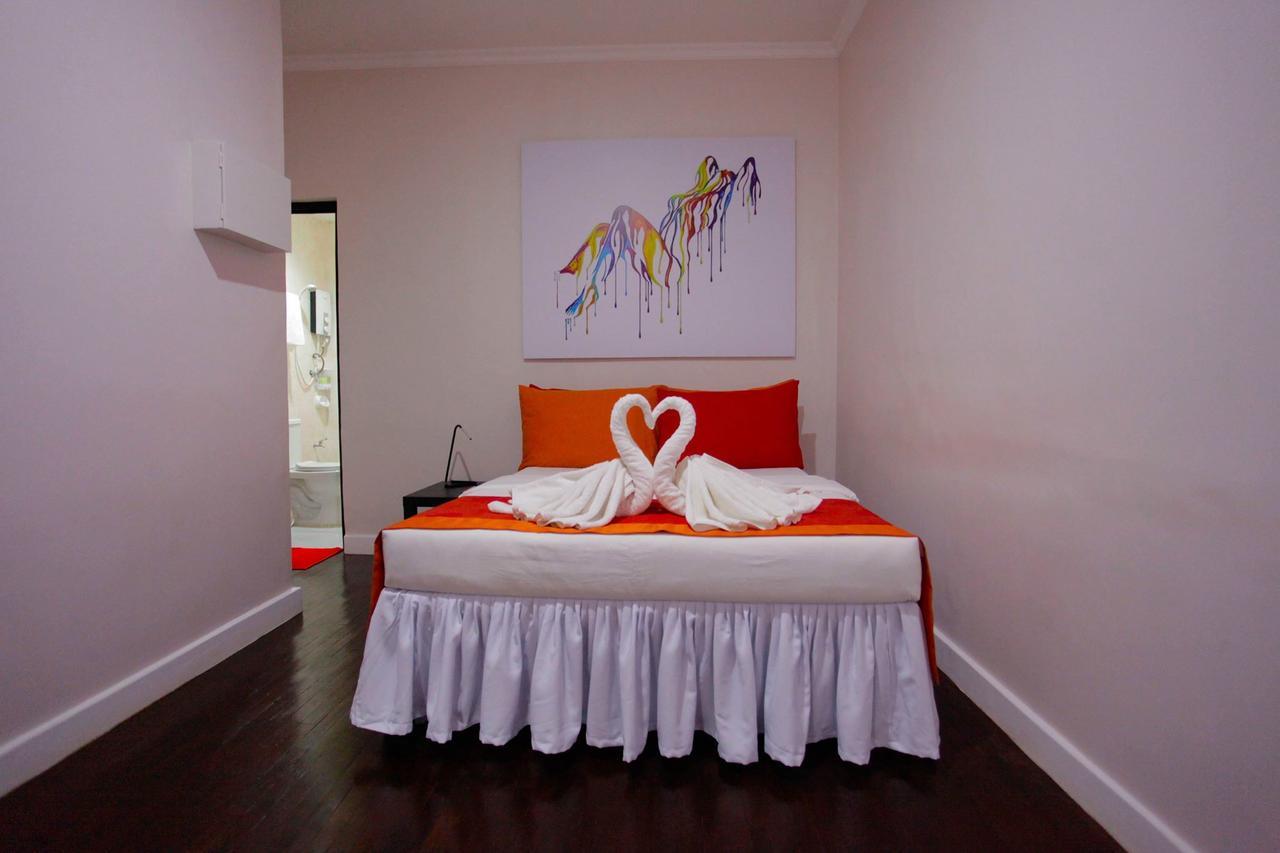Halfway House Hostel Mactan Cebu Airport Lapu-Lapu City Exteriör bild