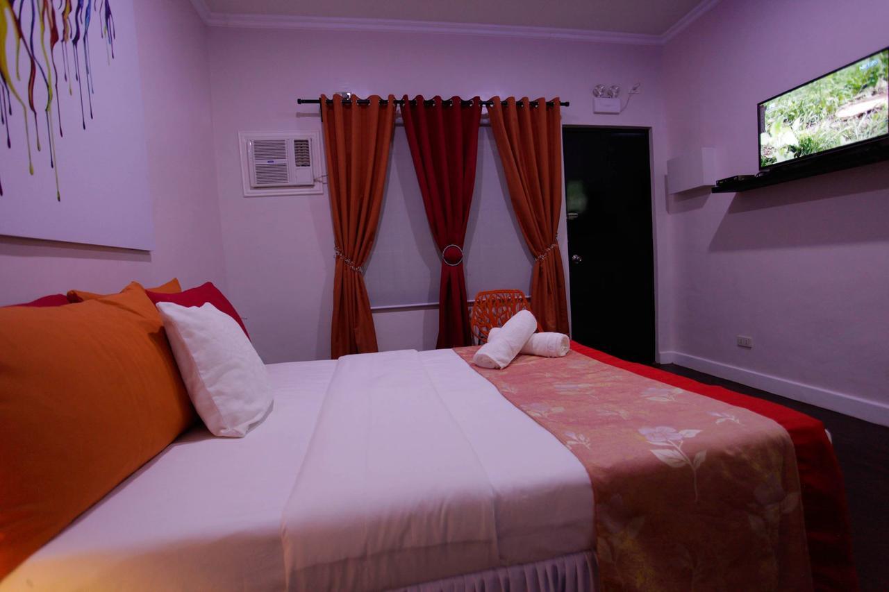 Halfway House Hostel Mactan Cebu Airport Lapu-Lapu City Exteriör bild