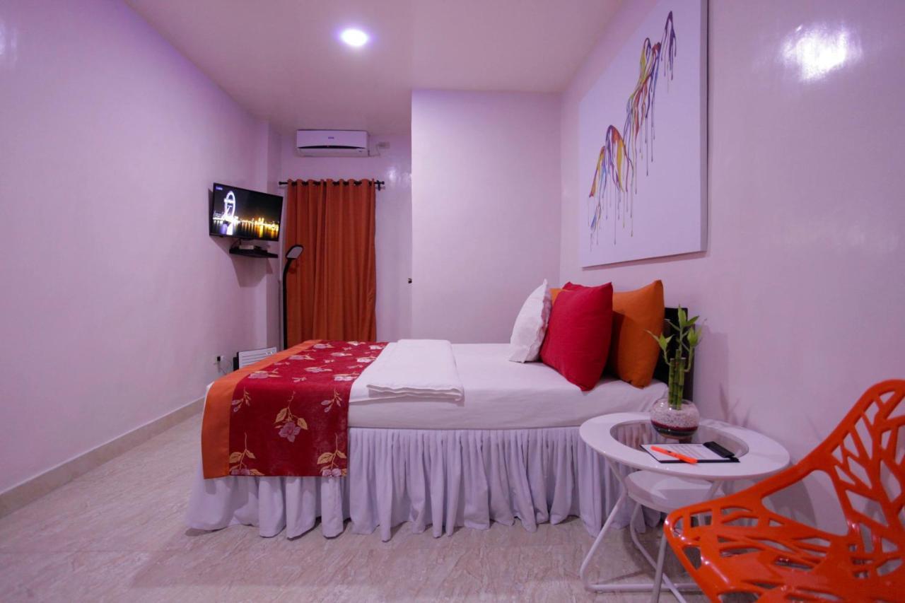 Halfway House Hostel Mactan Cebu Airport Lapu-Lapu City Exteriör bild