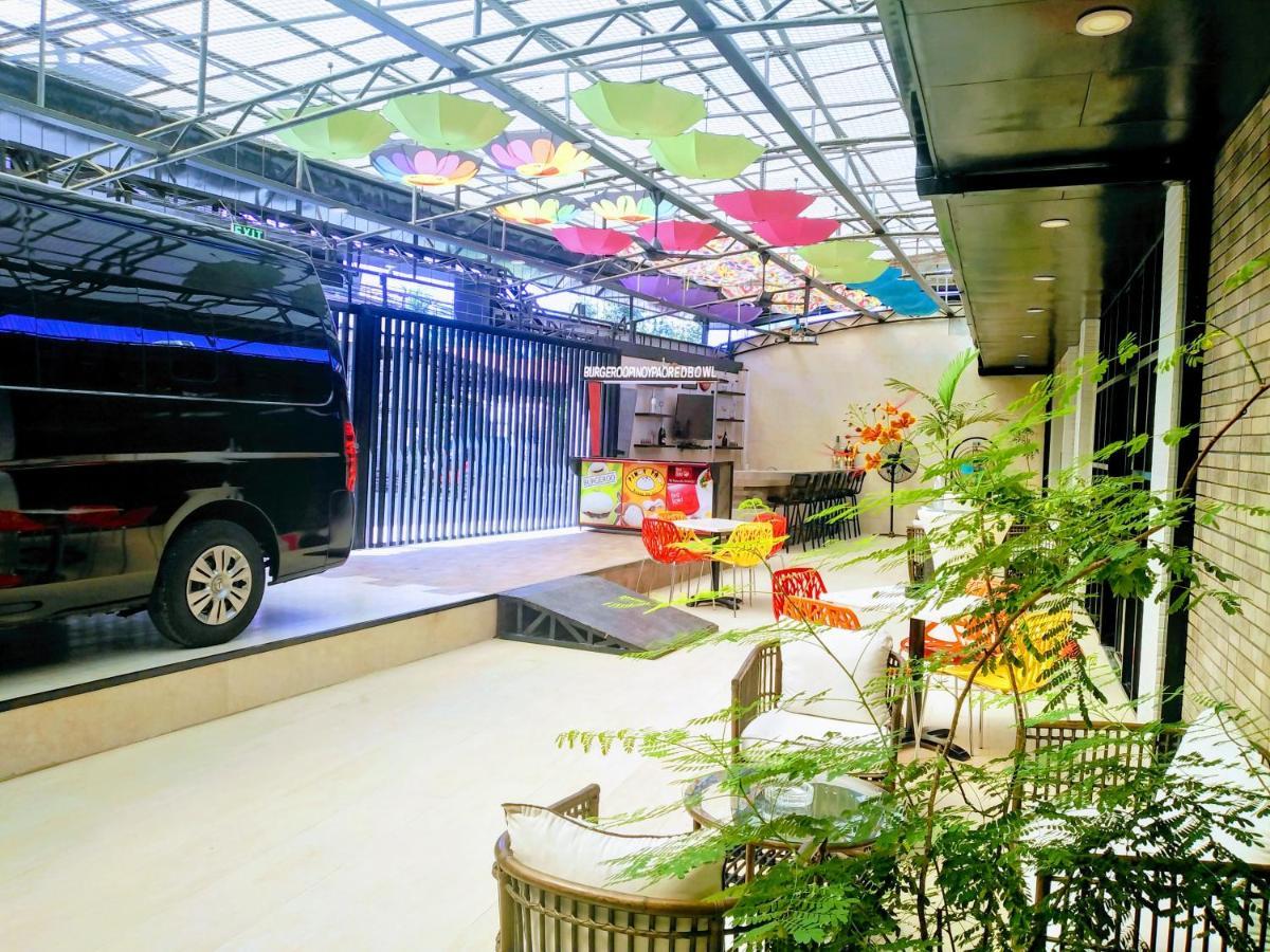 Halfway House Hostel Mactan Cebu Airport Lapu-Lapu City Exteriör bild